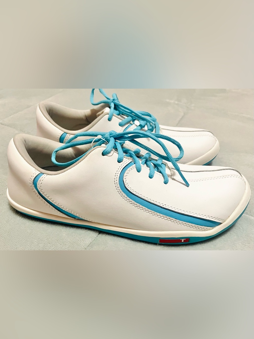 Spikeless Golf Shoes by TRUE Linkswear Women’s, EUC